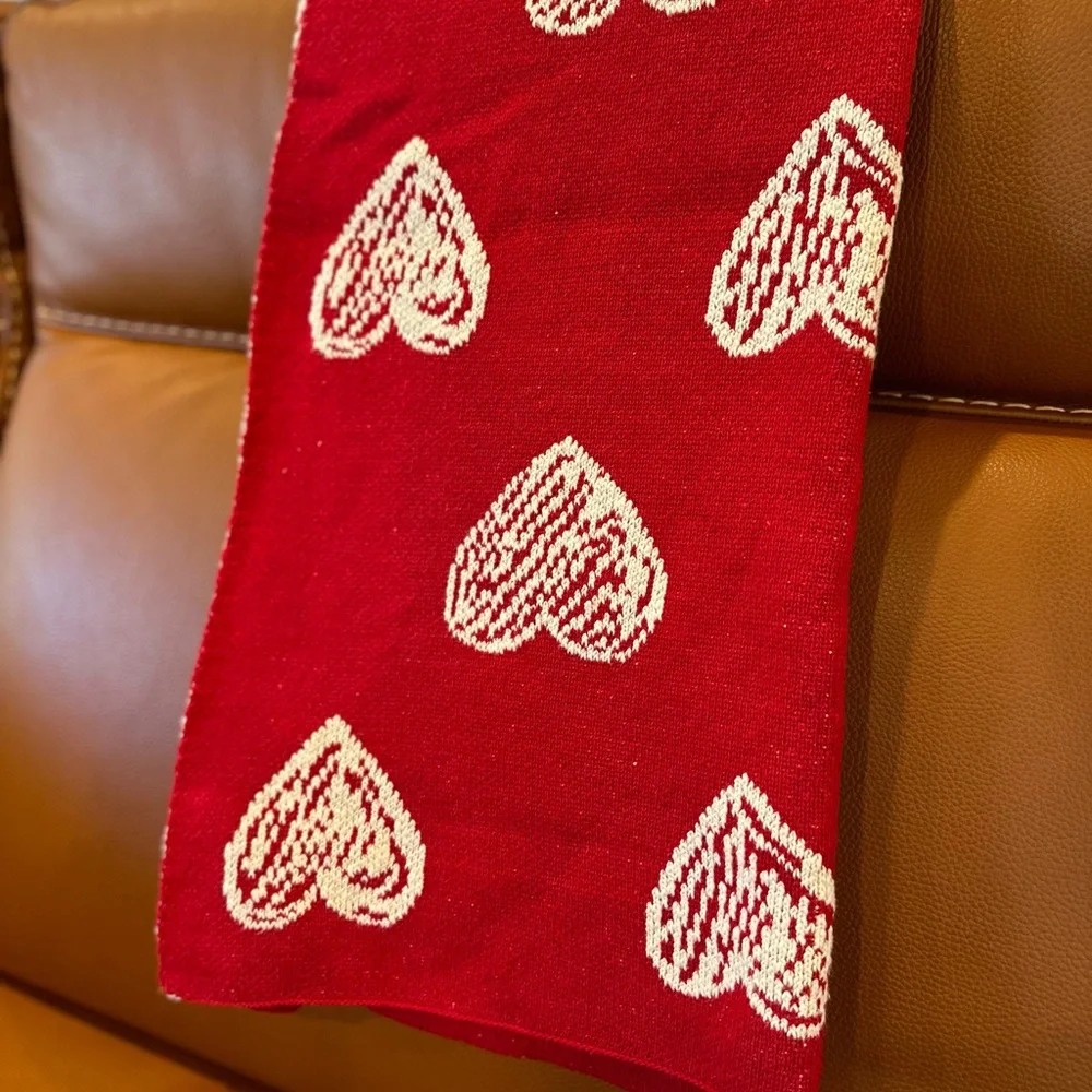 Nicole Miller Valentine’s Day heart knit blanket decorative throw